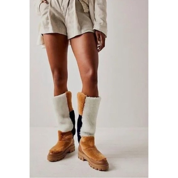 Free People Happy Thoughts Knee High Boots Neutral
Colorblock Shearling - Picture 3 of 8